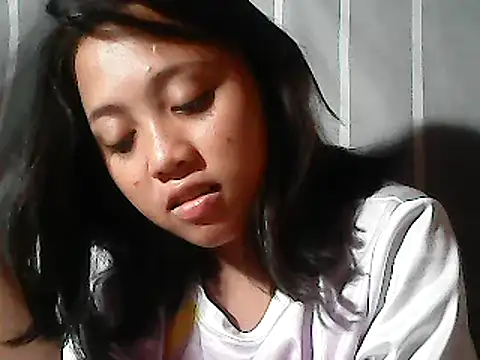 Yours_AsianPinayGirl18 webcam