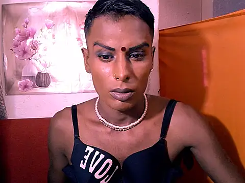 Indianglamorous_2 webcam