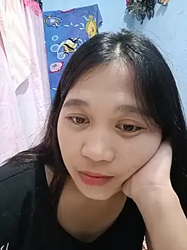 Milkytits4You live cam on StripChat