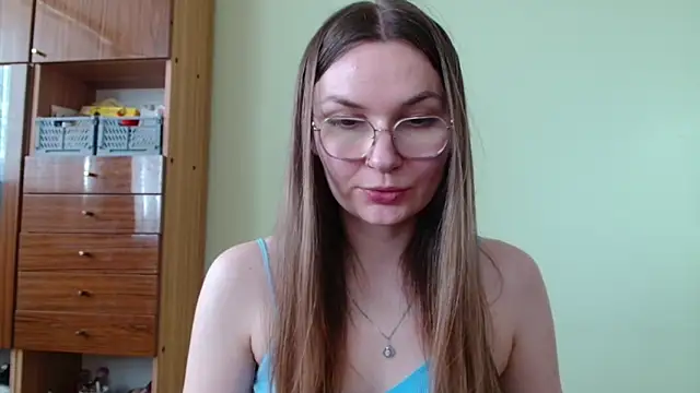 LooveELLYx webcam