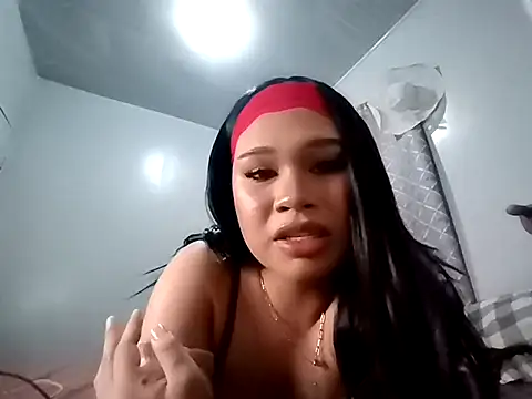 blare_Monica webcam