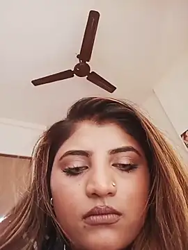 Sanaya_Gil webcam