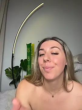 Aussielulu's live cam