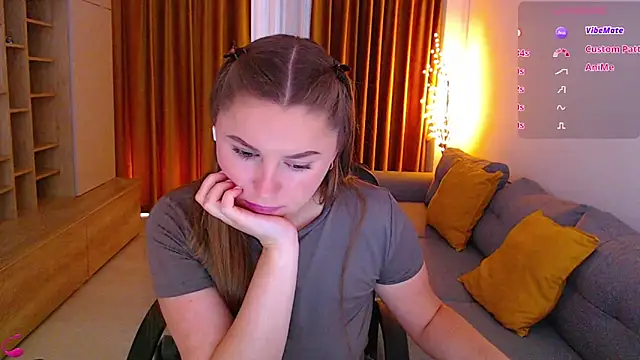 mia_bloomy webcam
