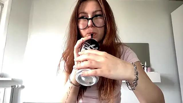 DionePoague webcam