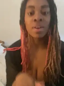 BustyyTT webcam