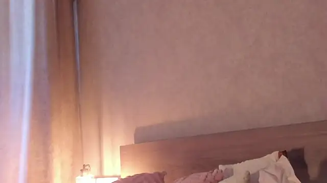 KitsuneDreams webcam