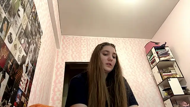 JanineThielman live cam on StripChat
