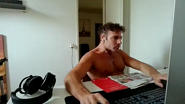alpha-hunk live cam