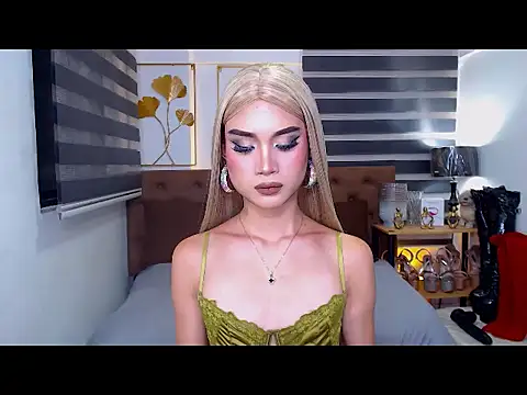 JuicyCockThea live cam