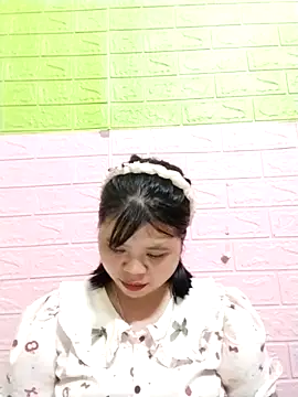 Xuka_lyss live cam