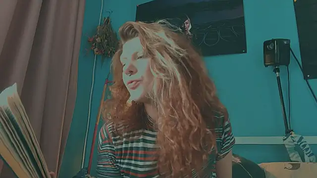 VivienDarkbloom webcam