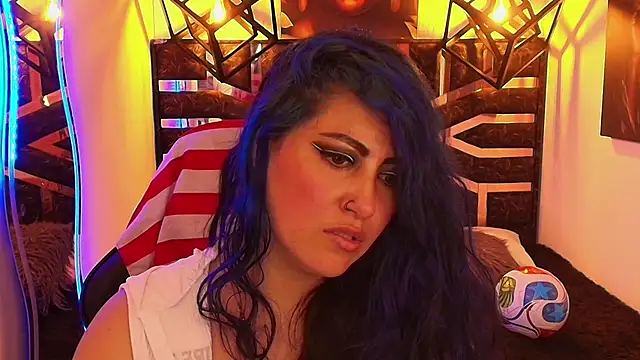 scarleth_blue