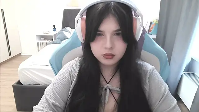LunarMia webcam