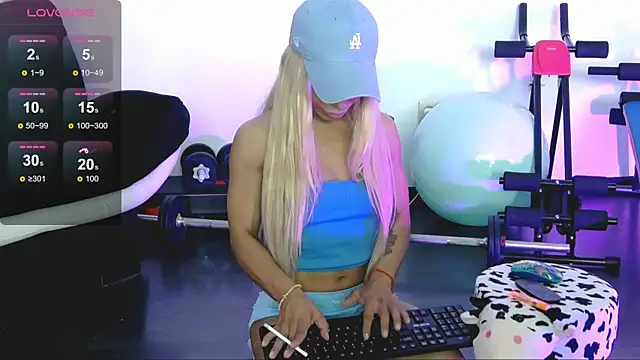 SarahRaynex webcam