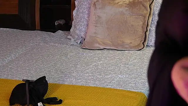 Misha-Malhotra webcam