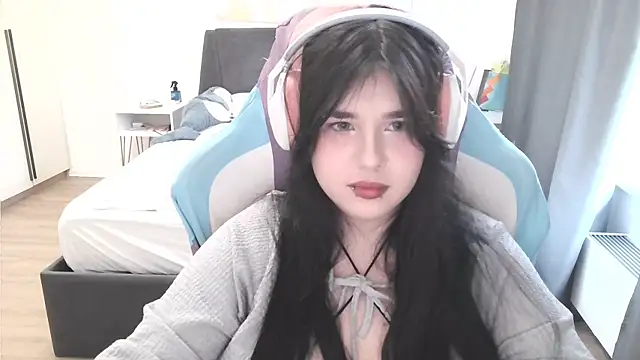 LunarMia webcam
