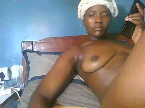 Petite-divaa webcam