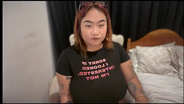 _XXXKittyTingles webcam