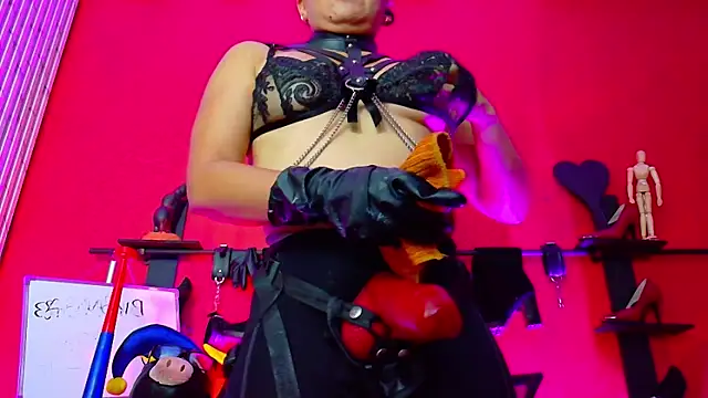 MistressSlut1 webcam