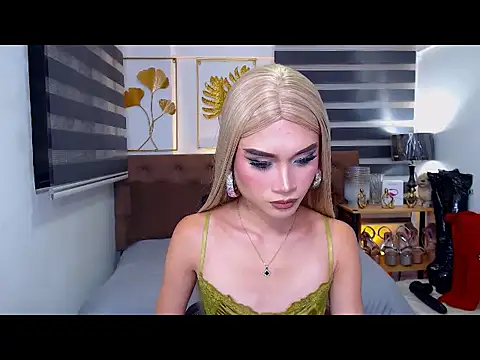 JuicyCockThea live cam