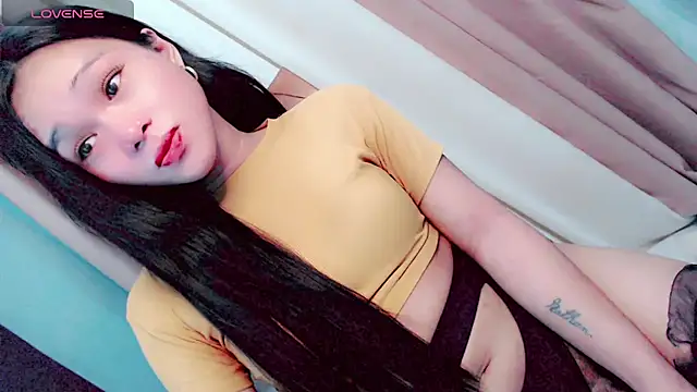 Littleslutty_baby live cam on StripChat