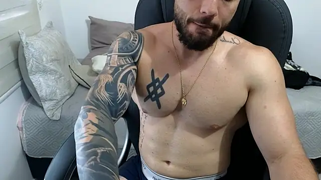 Isaac_Carter live cam on StripChat