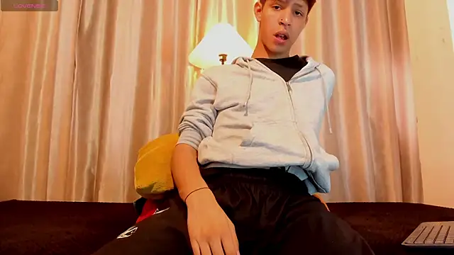 Ethan_qop webcam
