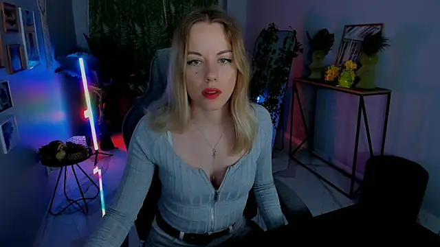 VireliaMoonfall webcam