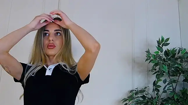 IvyLustt webcam