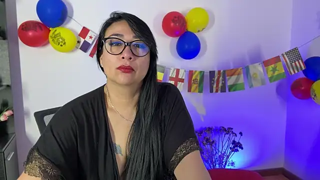 Watch karimelee_ live on EroticFlix - High definition streams