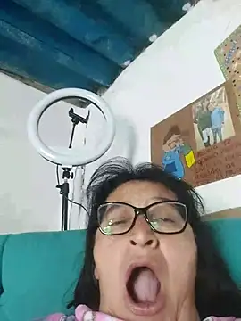 clarita_01 live cam