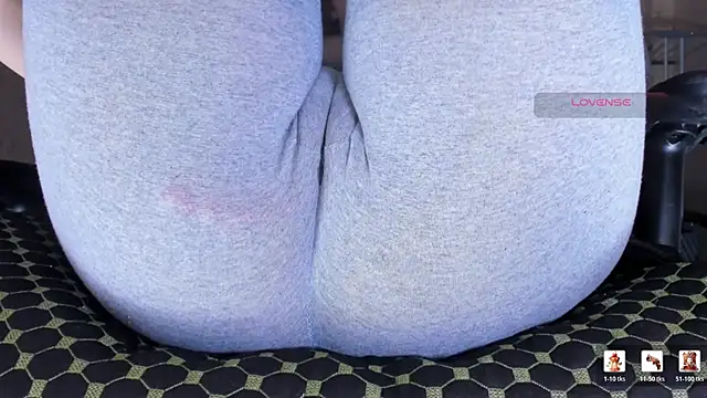 Cameltoe_squirt_inPants webcam