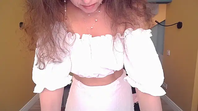 EllaLong webcam