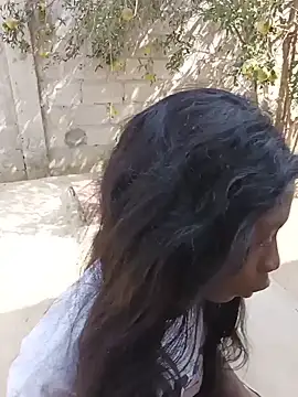 nzanizy live cam on StripChat
