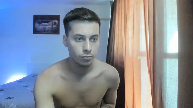 Dreamboy24 live cam on StripChat
