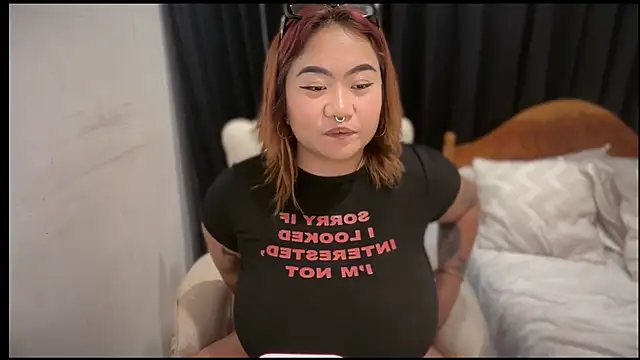 _XXXKittyTingles's room