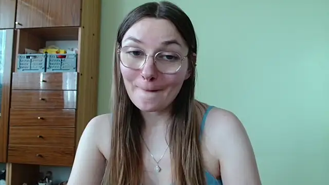 LooveELLYx webcam