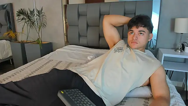 Charlie___Musk webcam