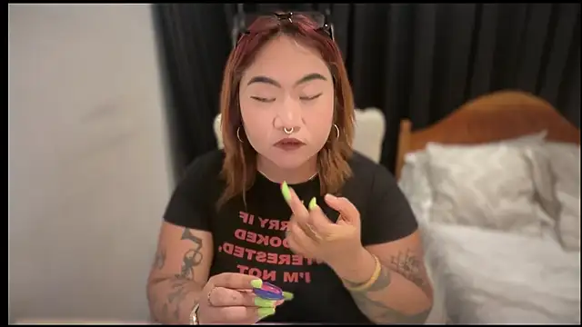 _XXXKittyTingles webcam