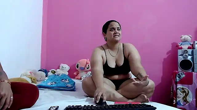 brunnette_hot webcam