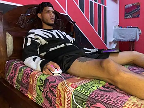 tanned_boy live cam