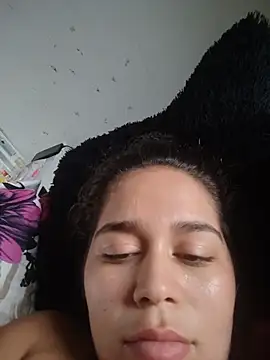 LaurenWelly_ webcam