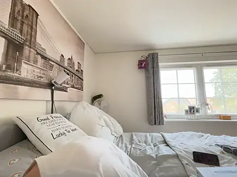 Curvy-Jinx live cam