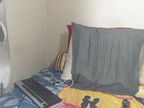 BadGirlMona webcam