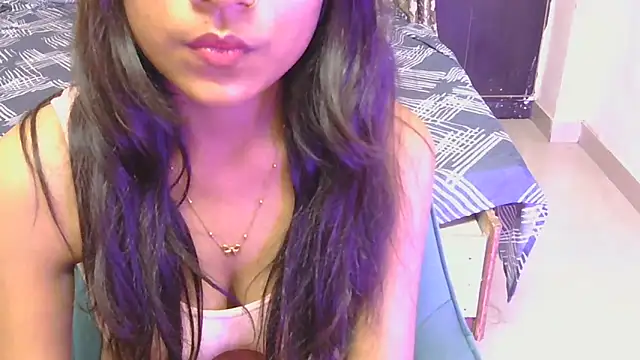 hoty-priya webcam