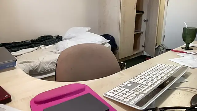 coach-karl live cam