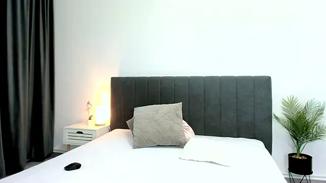 Layla_Ress webcam