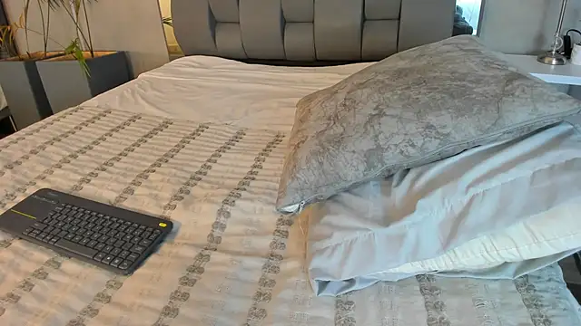Charlie___Musk webcam