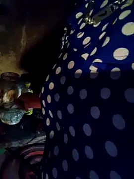 tuyet-nhi webcam